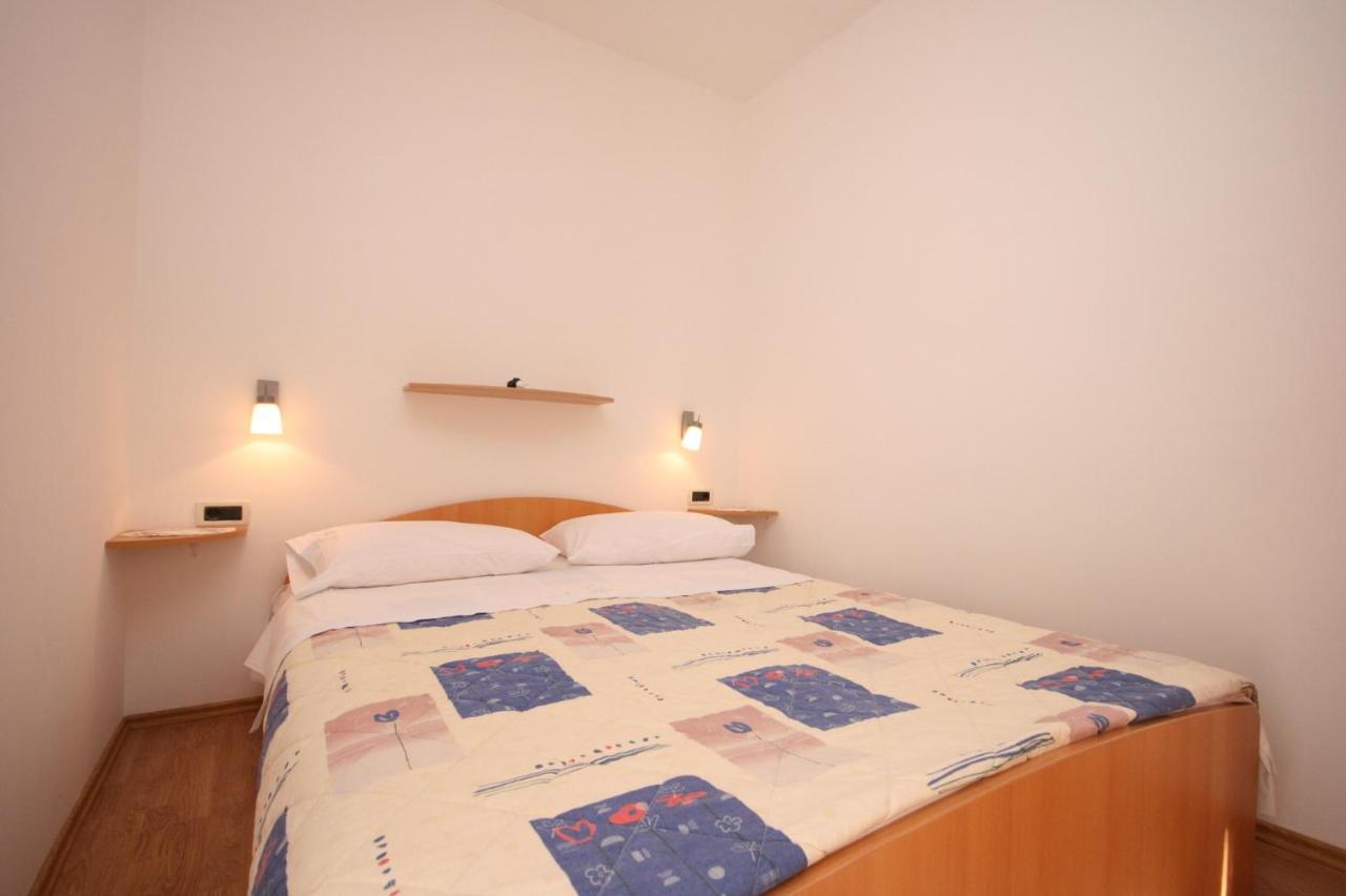 Apartments By The Sea Stara Novalja, Pag - 6301 מראה חיצוני תמונה