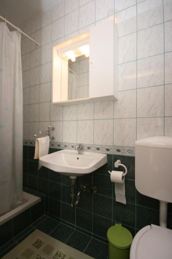 Apartments By The Sea Stara Novalja, Pag - 6301 מראה חיצוני תמונה